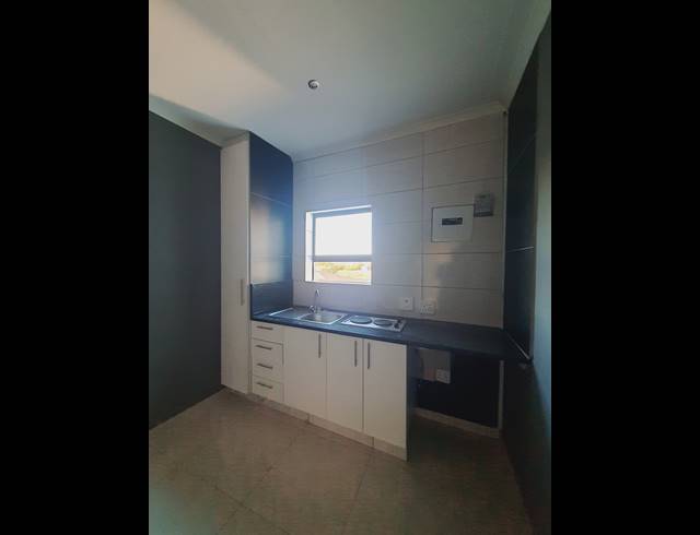 1 BEDROOM APARTMENT TO LET IN RABIE RIDGE